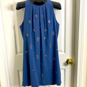 BCBG MaxAzria Lyndzie Cornflower Blue Midi Shift Dress Size M Pleated Beaded